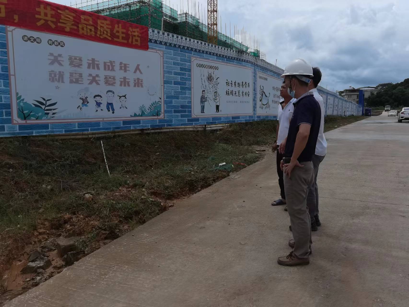 圖為我局對陽春市人民法院審判法庭新建項目創文整改情況進行復檢.jpg